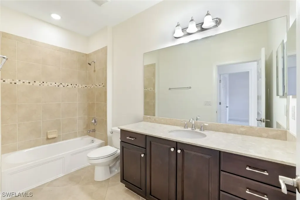 13366 Kent Street Naples FL 34109
