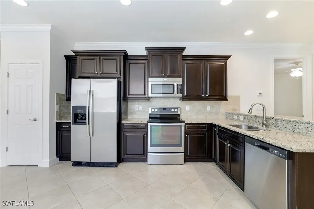 13366 Kent Street Naples FL 34109