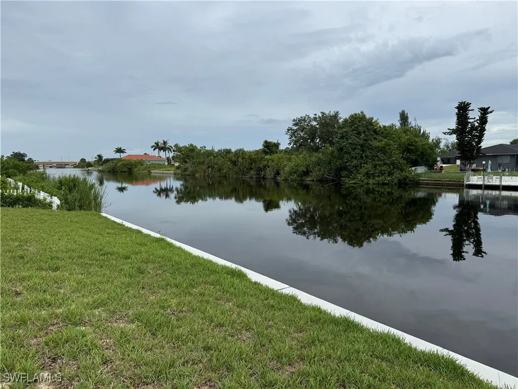 2907 NW 9th Street Cape Coral FL 33993