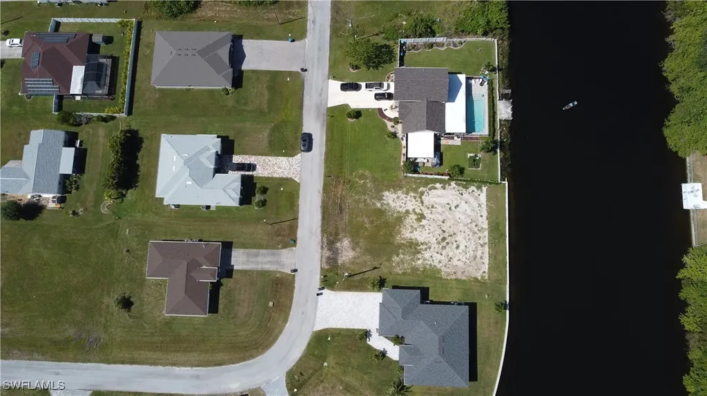 2907 NW 9th Street Cape Coral FL 33993
