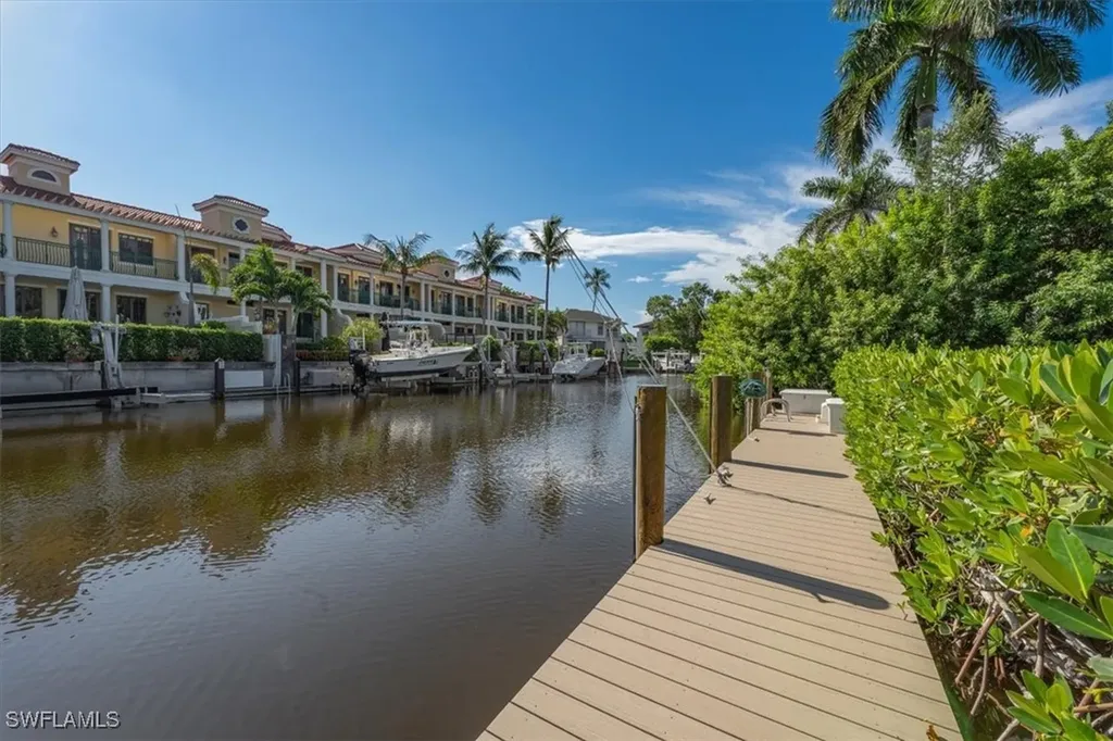 1125 Little Neck Court Naples FL 34102