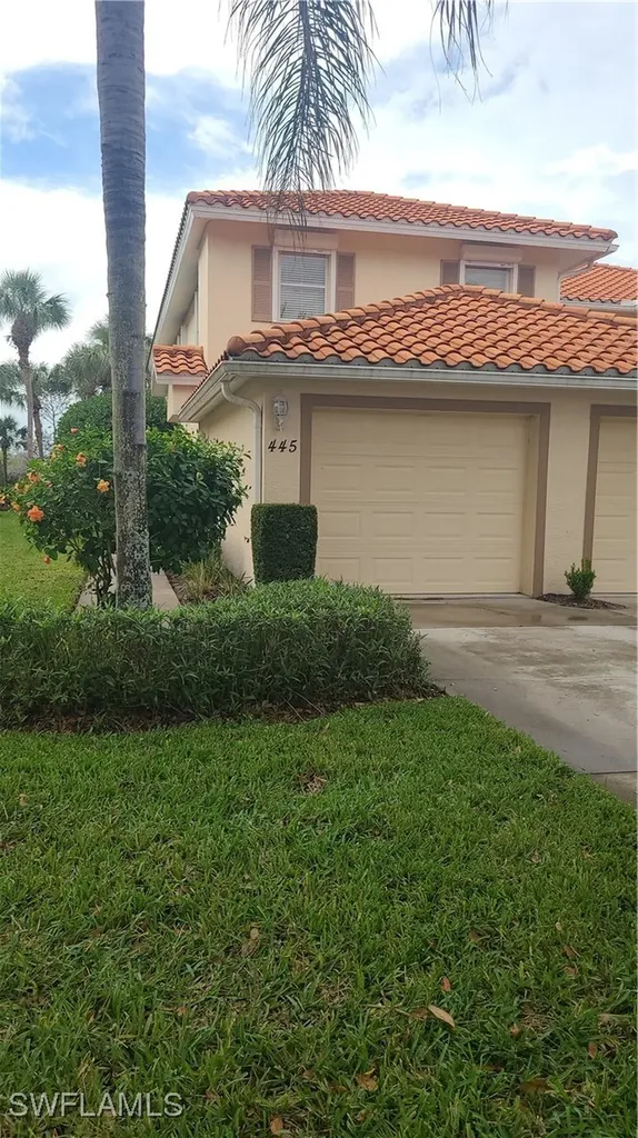 445 Robin Hood Circle Naples FL 34104