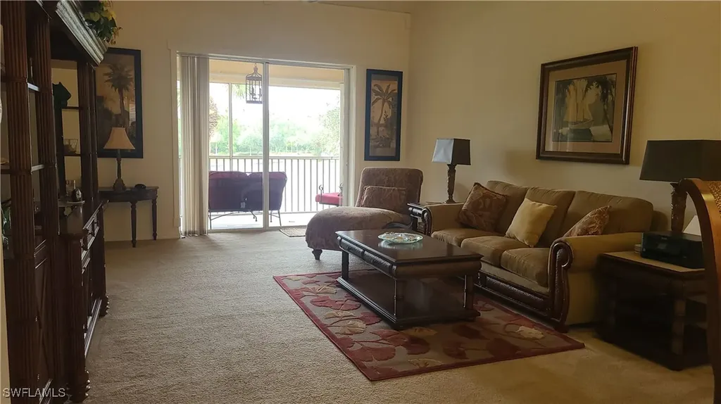 445 Robin Hood Circle Naples FL 34104