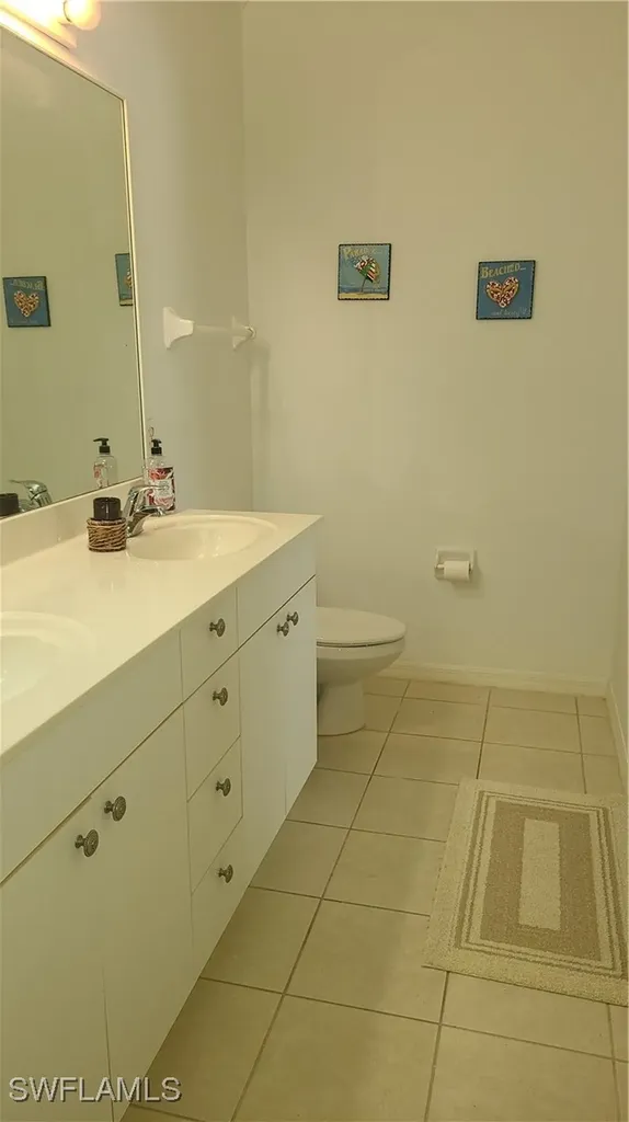 445 Robin Hood Circle Naples FL 34104