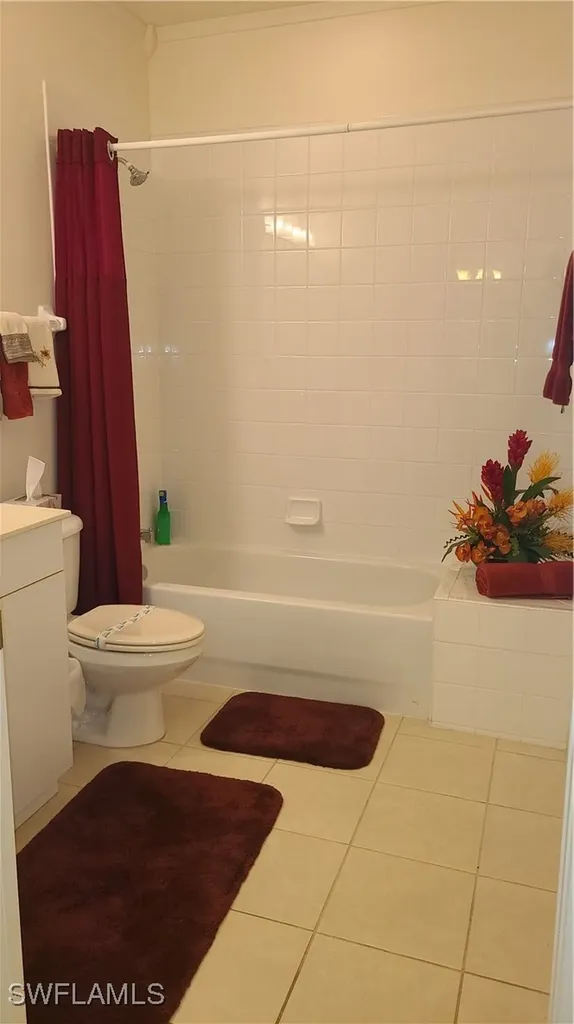 445 Robin Hood Circle Naples FL 34104