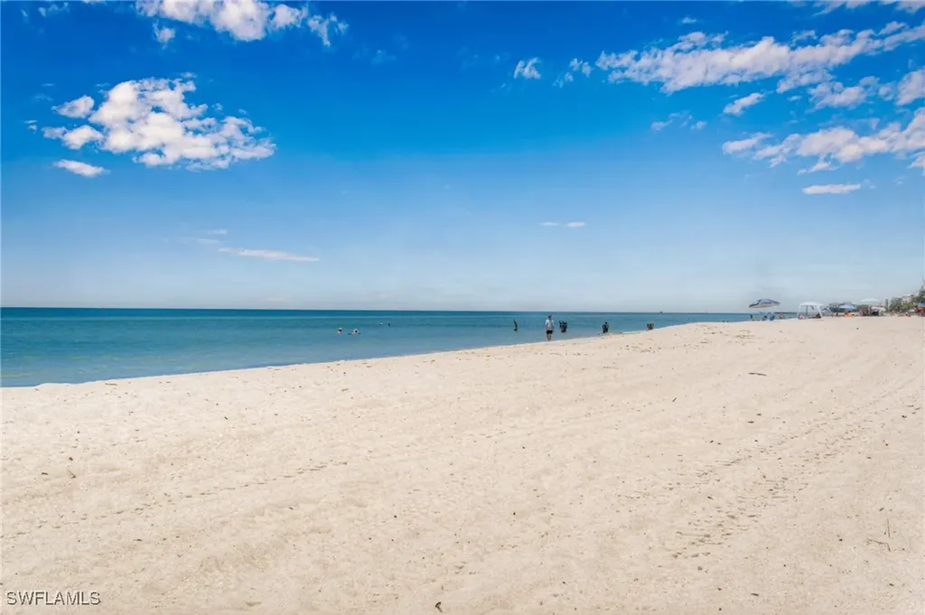 255 3rd Avenue S Naples FL 34102