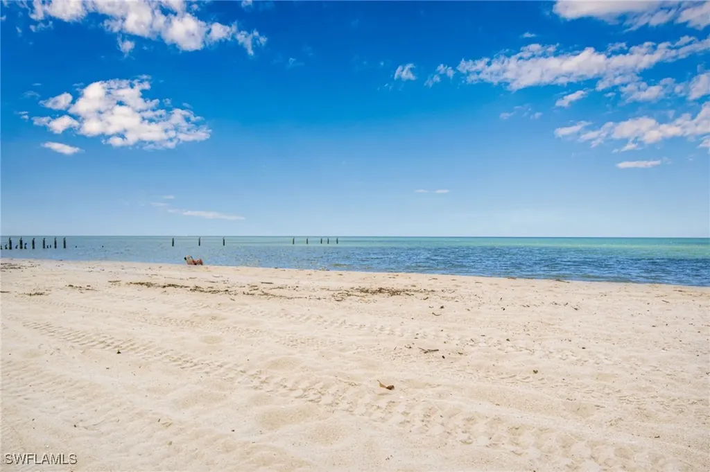 255 3rd Avenue S Naples FL 34102