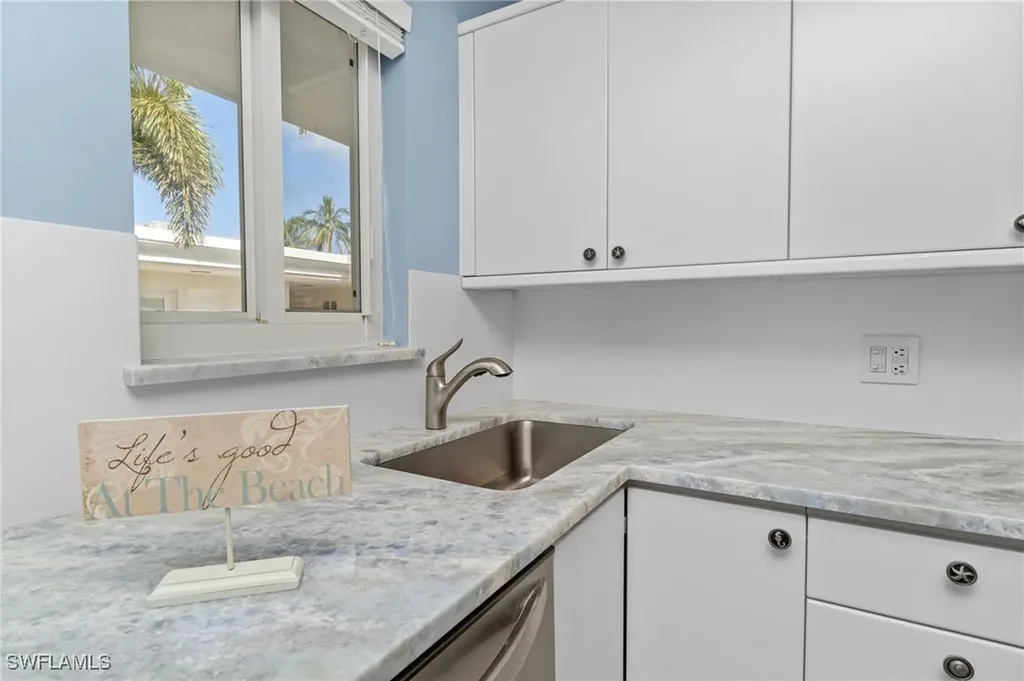 255 3rd Avenue S Naples FL 34102