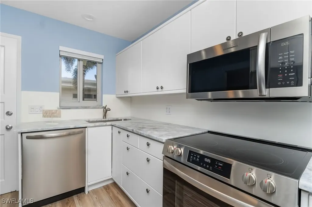 255 3rd Avenue S Naples FL 34102