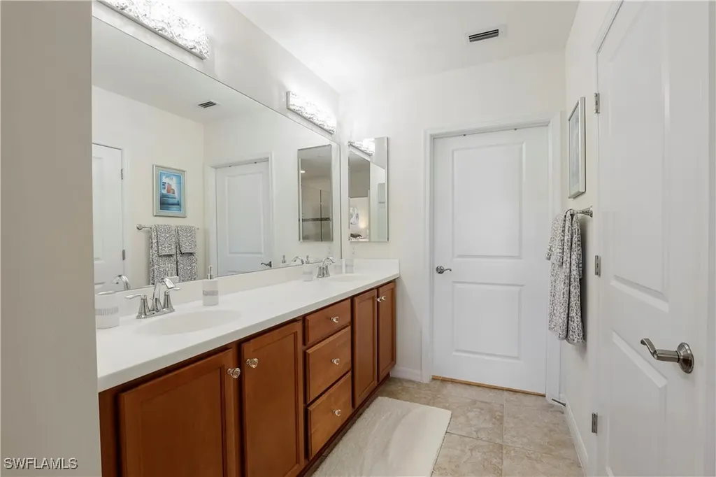 15145 Palmer Lake Circle Naples FL 34109
