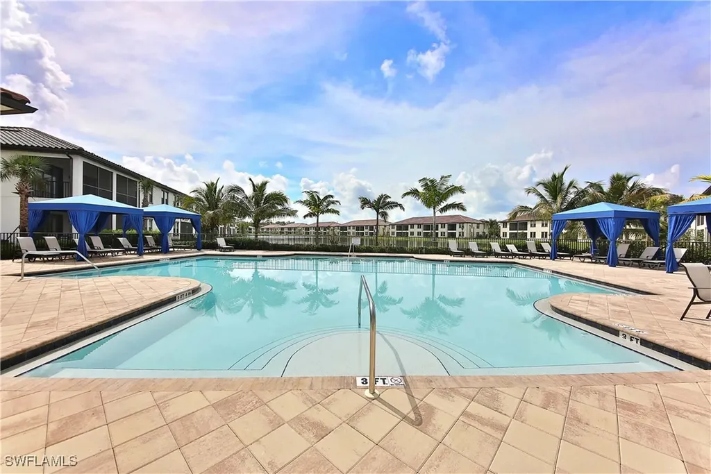 15145 Palmer Lake Circle Naples FL 34109