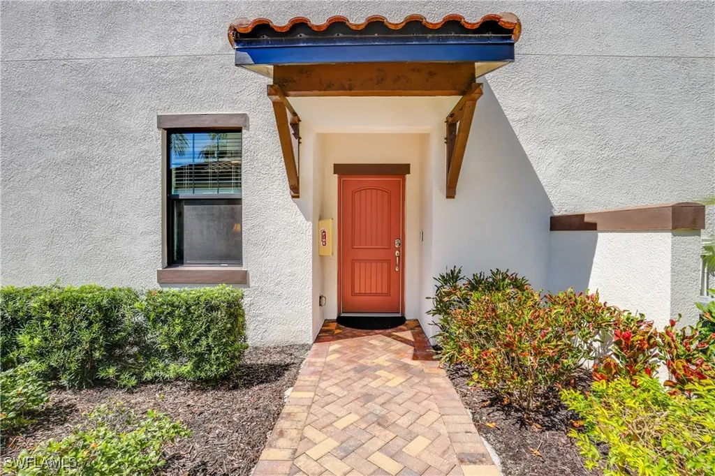 15145 Palmer Lake Circle Naples FL 34109