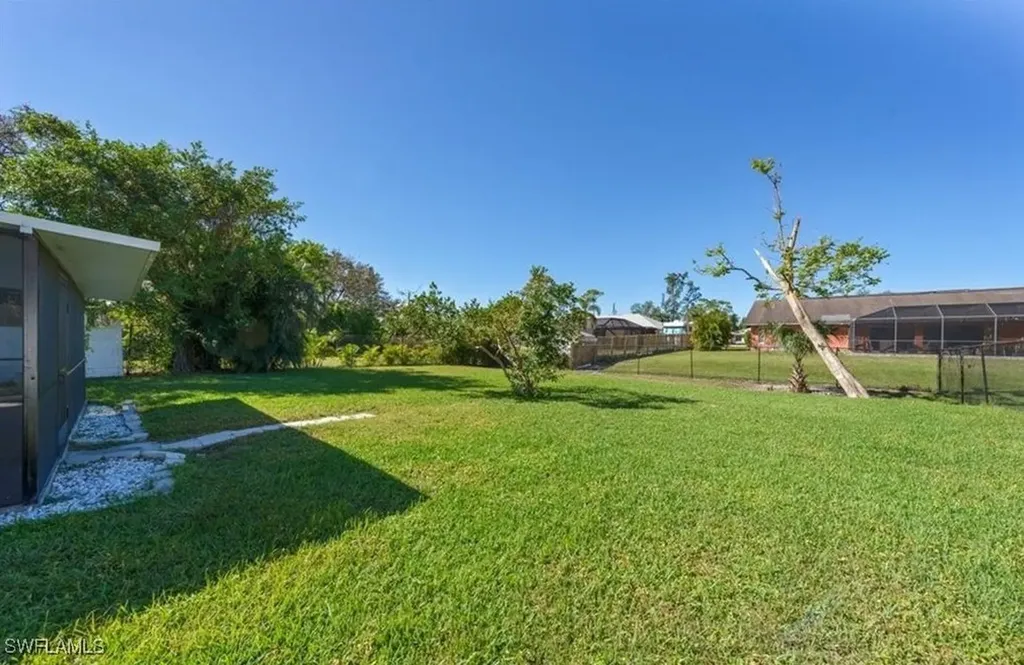27100 Pine Avenue Bonita Springs FL 34135