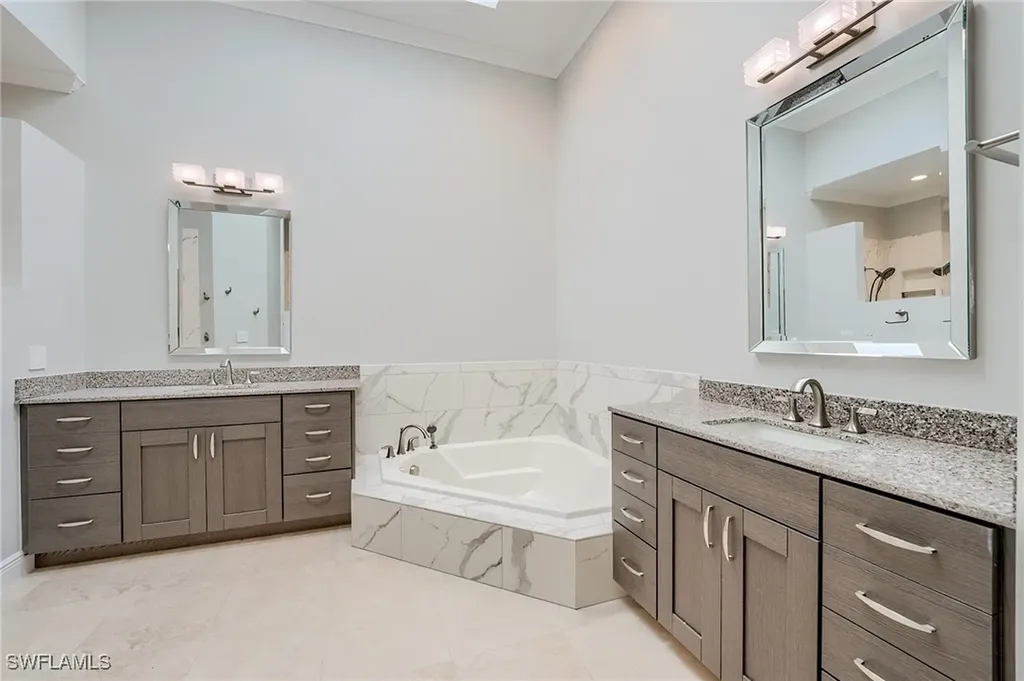 19319 Silver Oak Drive Estero FL 33967