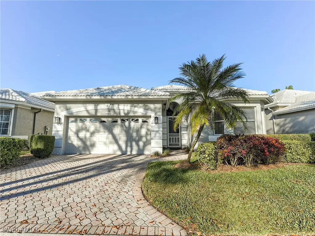 19319 Silver Oak Drive Estero FL 33967