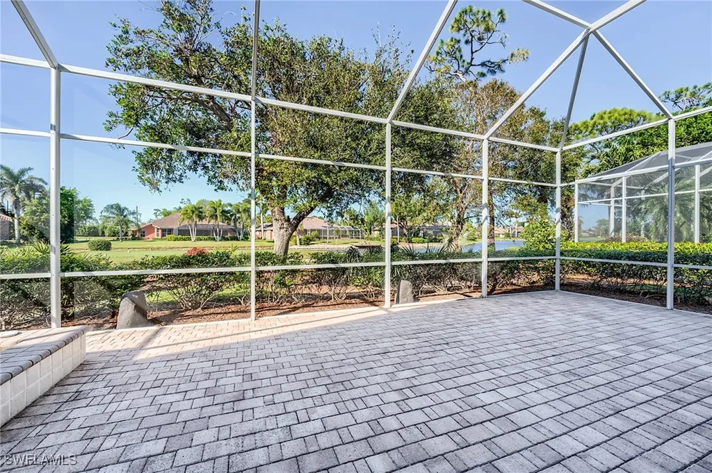 19319 Silver Oak Drive Estero FL 33967