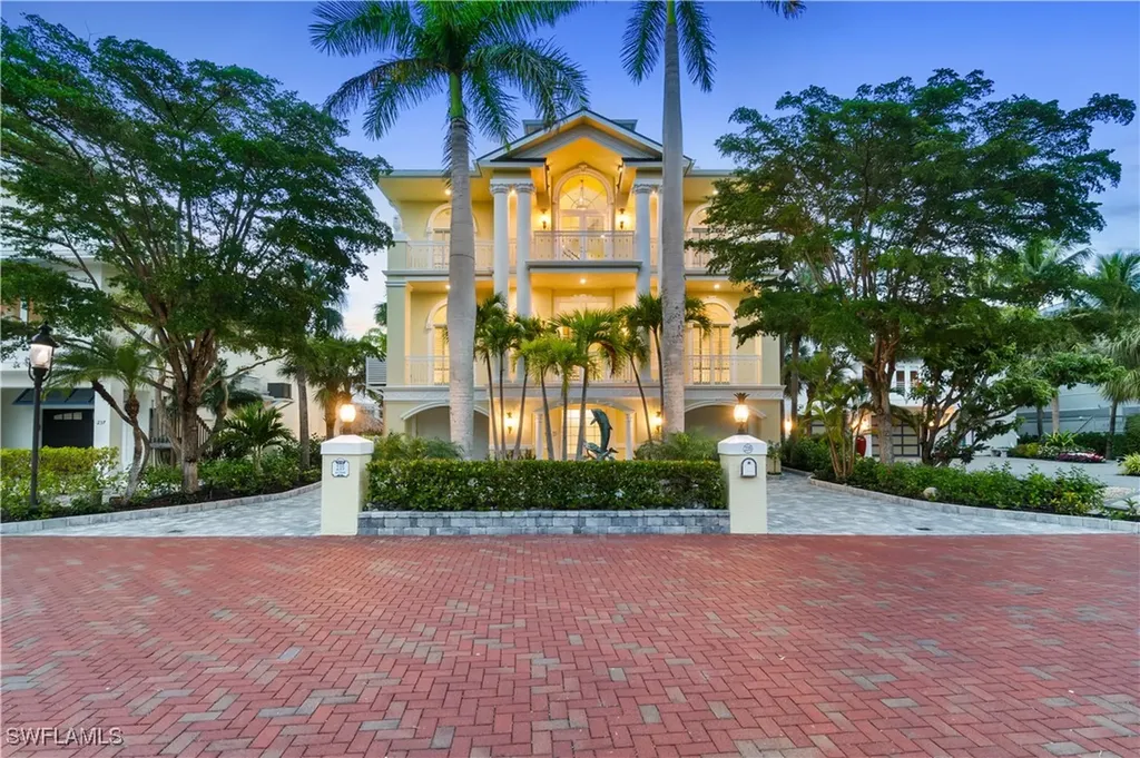 235 Bayfront Drive Bonita Springs FL 34134