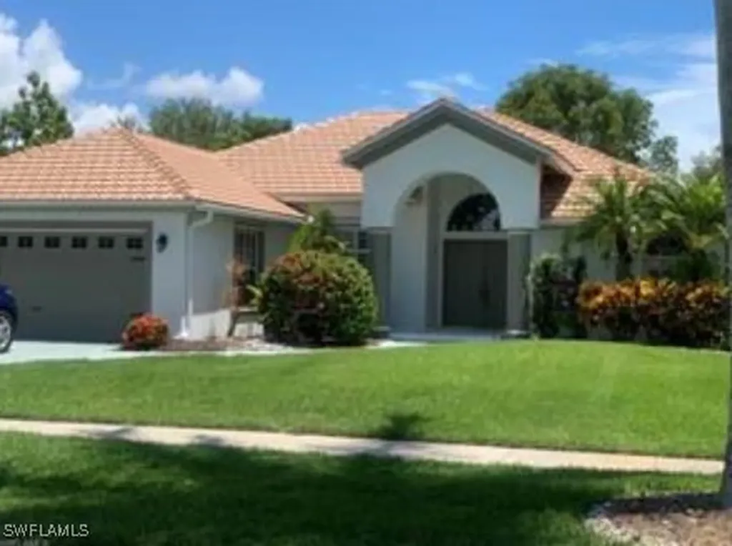 1499 Vintage Lane Naples FL 34104