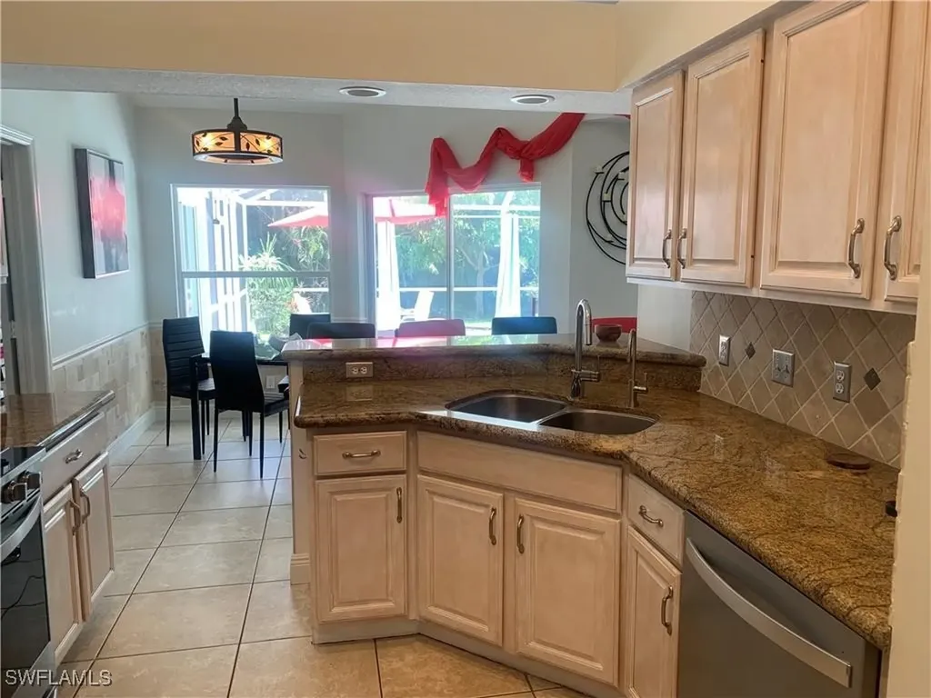 1499 Vintage Lane Naples FL 34104