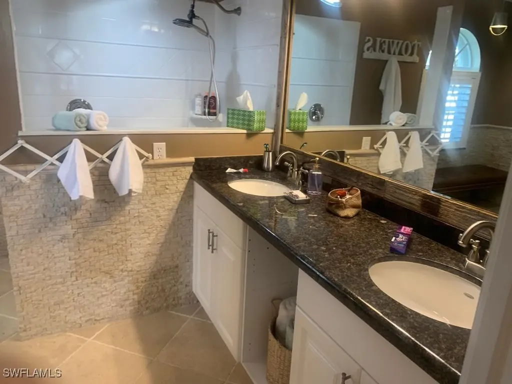1499 Vintage Lane Naples FL 34104