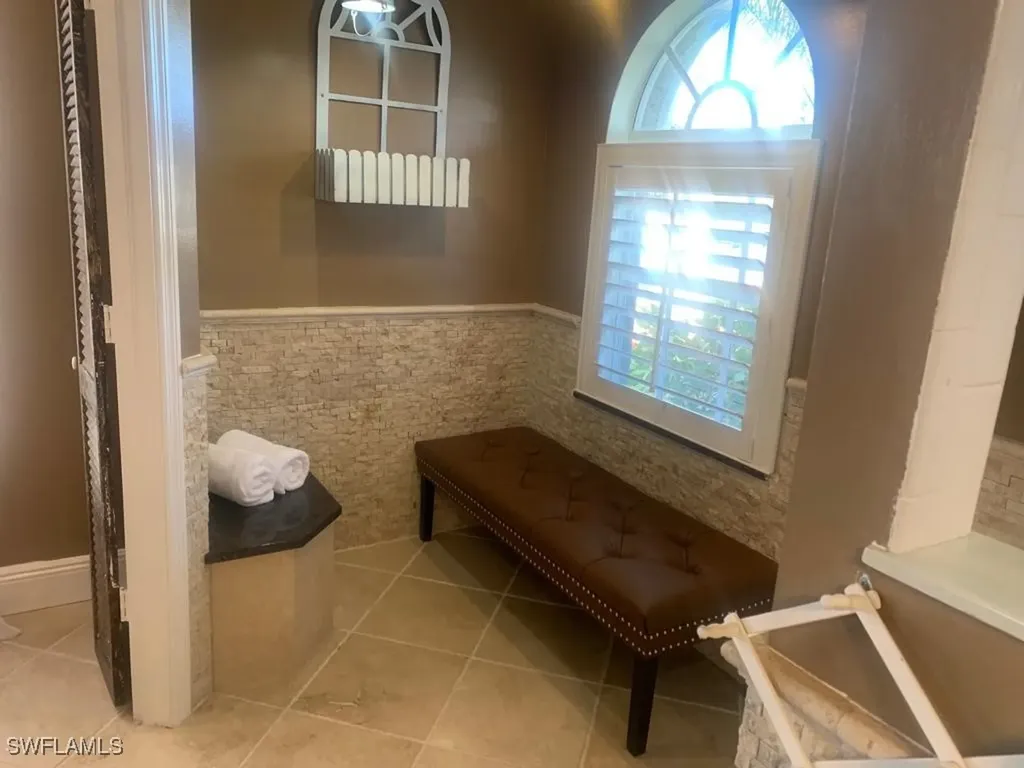 1499 Vintage Lane Naples FL 34104