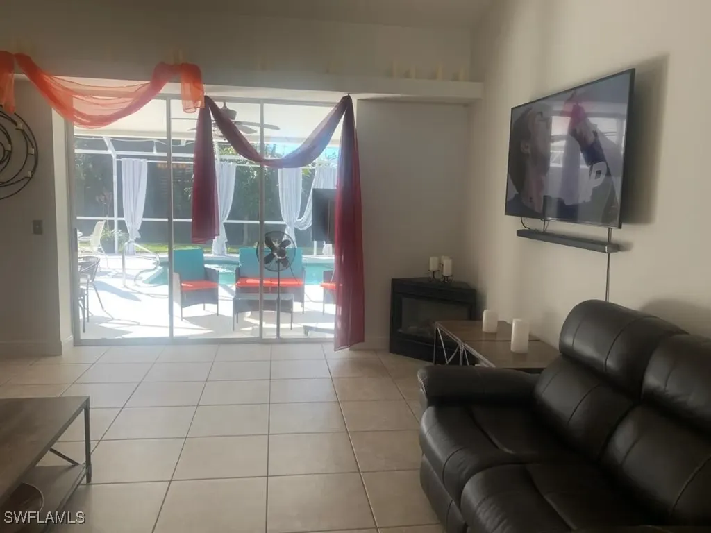 1499 Vintage Lane Naples FL 34104