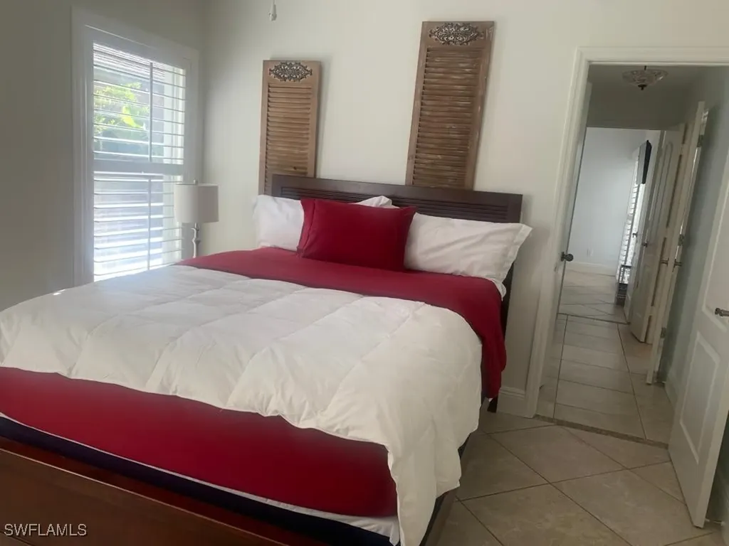 1499 Vintage Lane Naples FL 34104