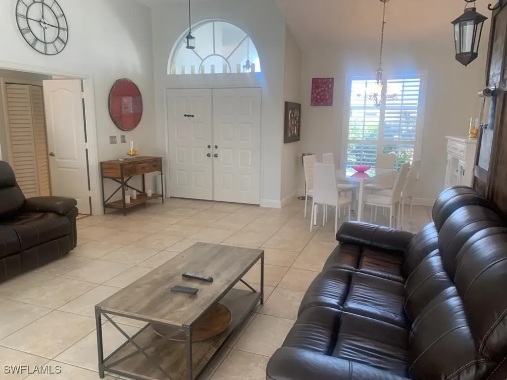 1499 Vintage Lane Naples FL 34104
