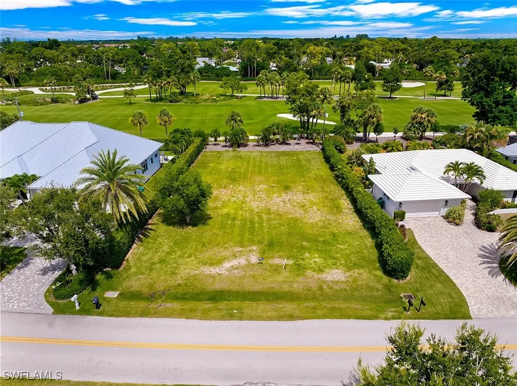 162 Burning Tree Drive Naples FL 34105