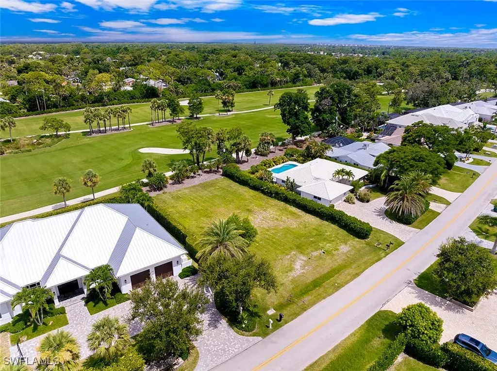 162 Burning Tree Drive Naples FL 34105