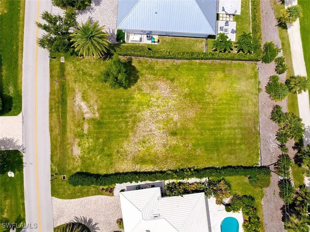 162 Burning Tree Drive Naples FL 34105