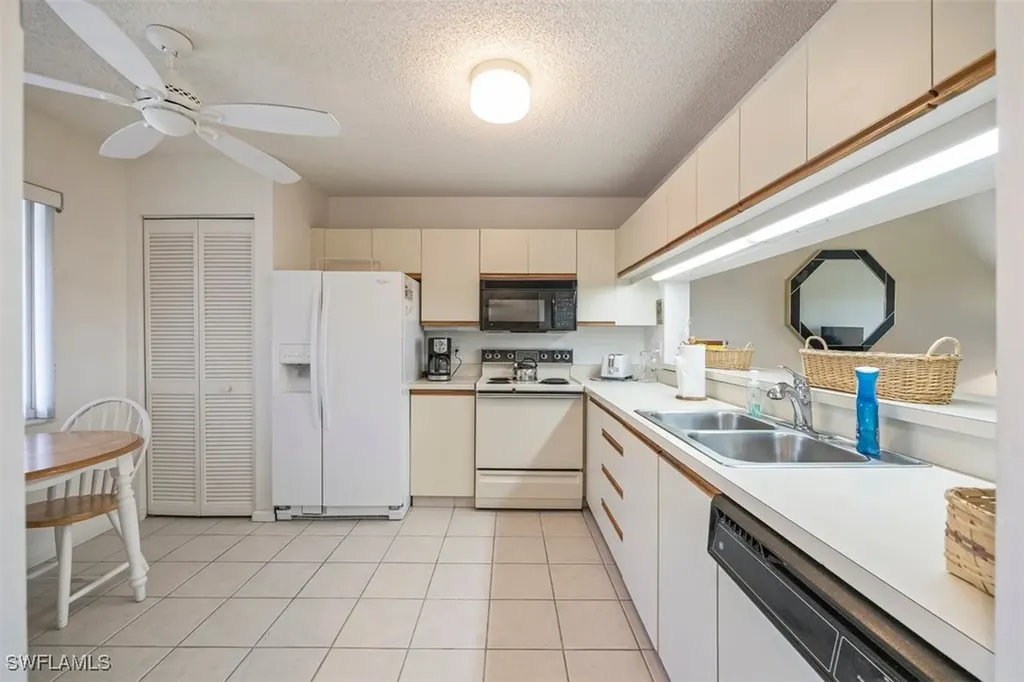 5975 Bloomfield Circle Naples FL 34112