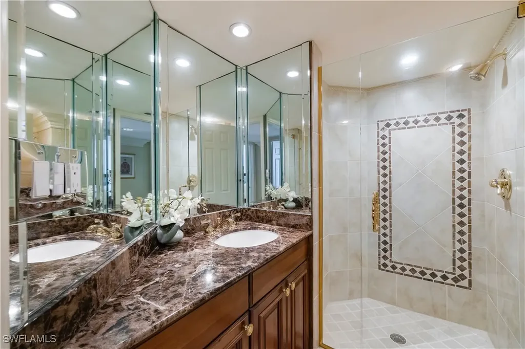 4251 Gulf Shore Boulevard N Naples FL 34103