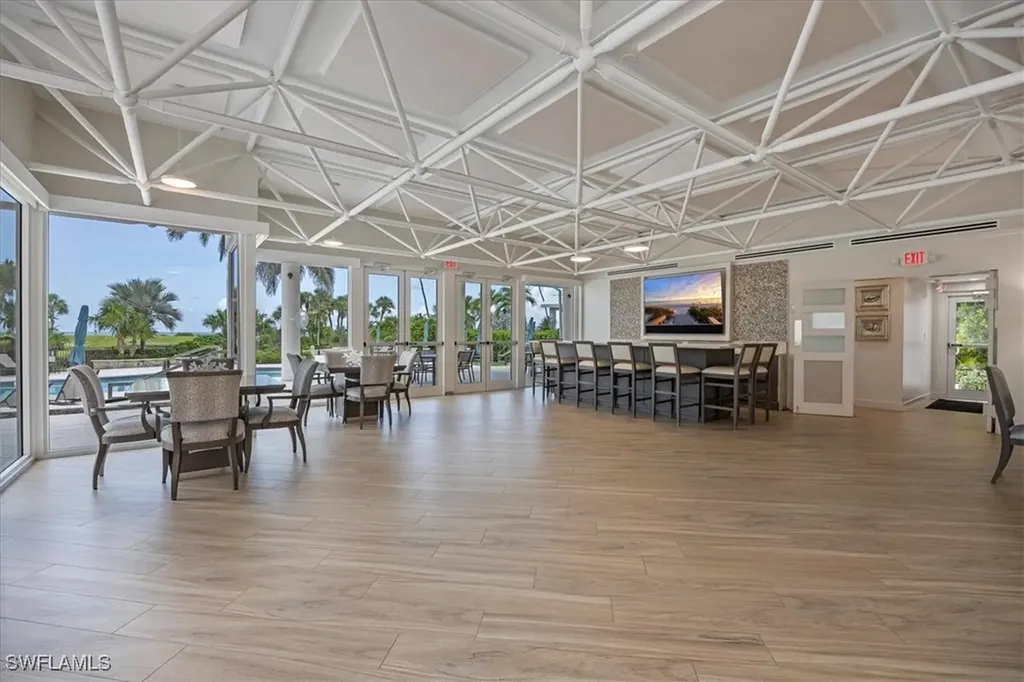 4251 Gulf Shore Boulevard N Naples FL 34103