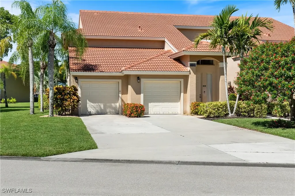 6910 Huntington Lakes Circle Naples FL 34119