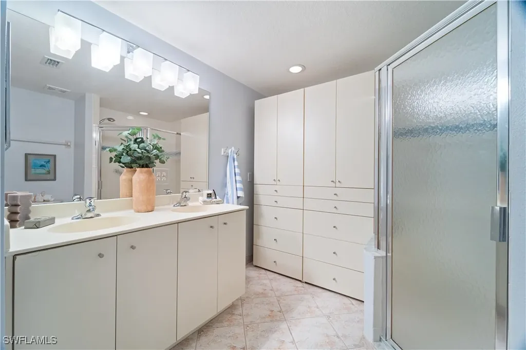 6910 Huntington Lakes Circle Naples FL 34119