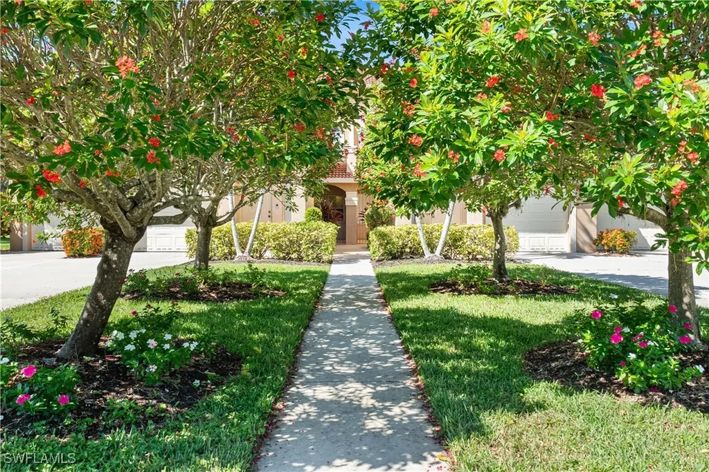 6910 Huntington Lakes Circle Naples FL 34119