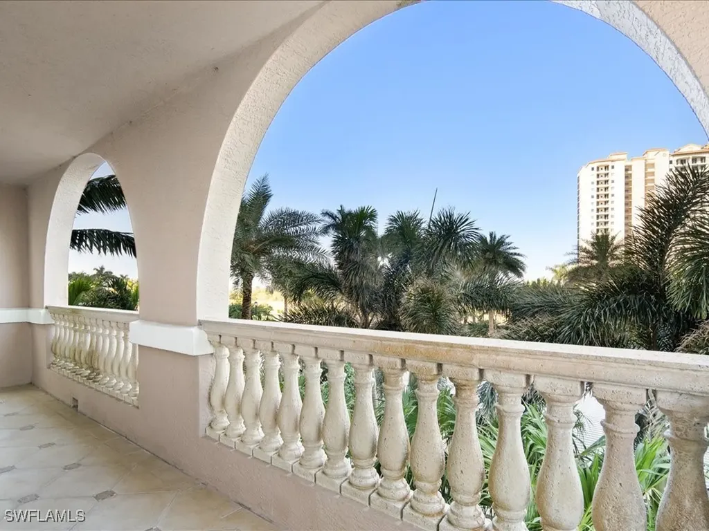 1060 Borghese Lane Naples FL 34114