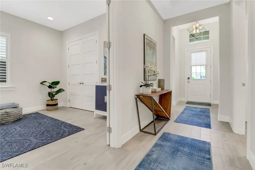6283 Arriba Avenue Naples FL 34113