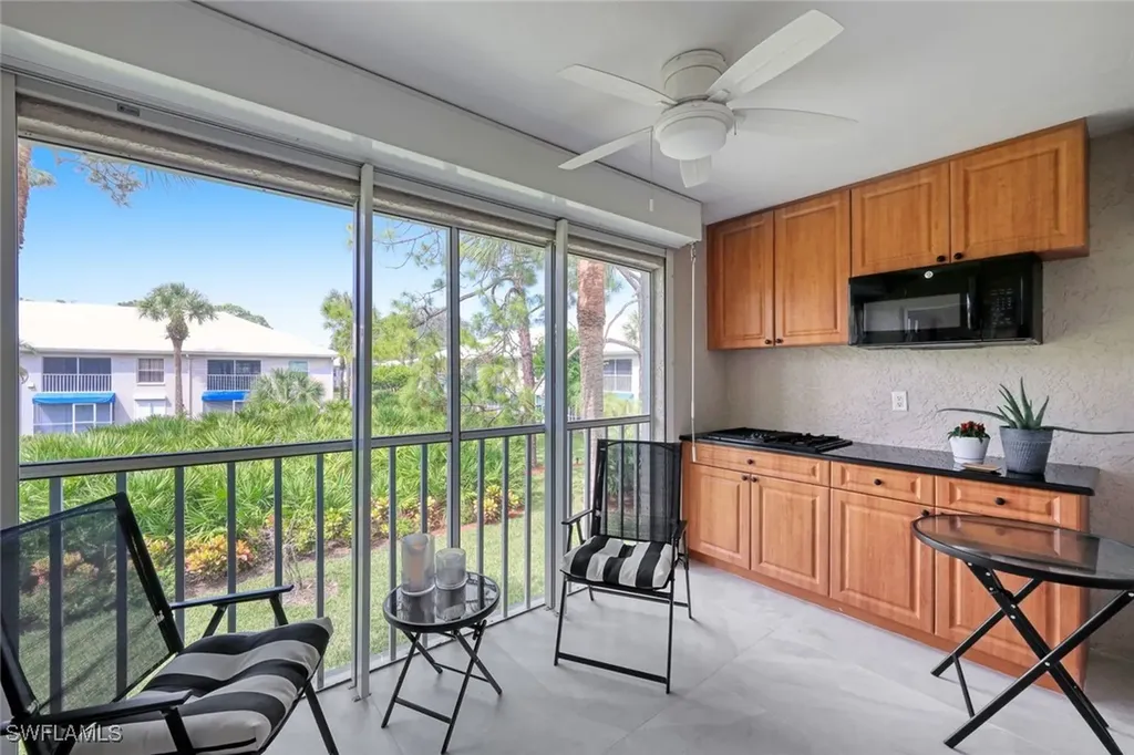 881 Gulf Pavilion Drive Naples FL 34108