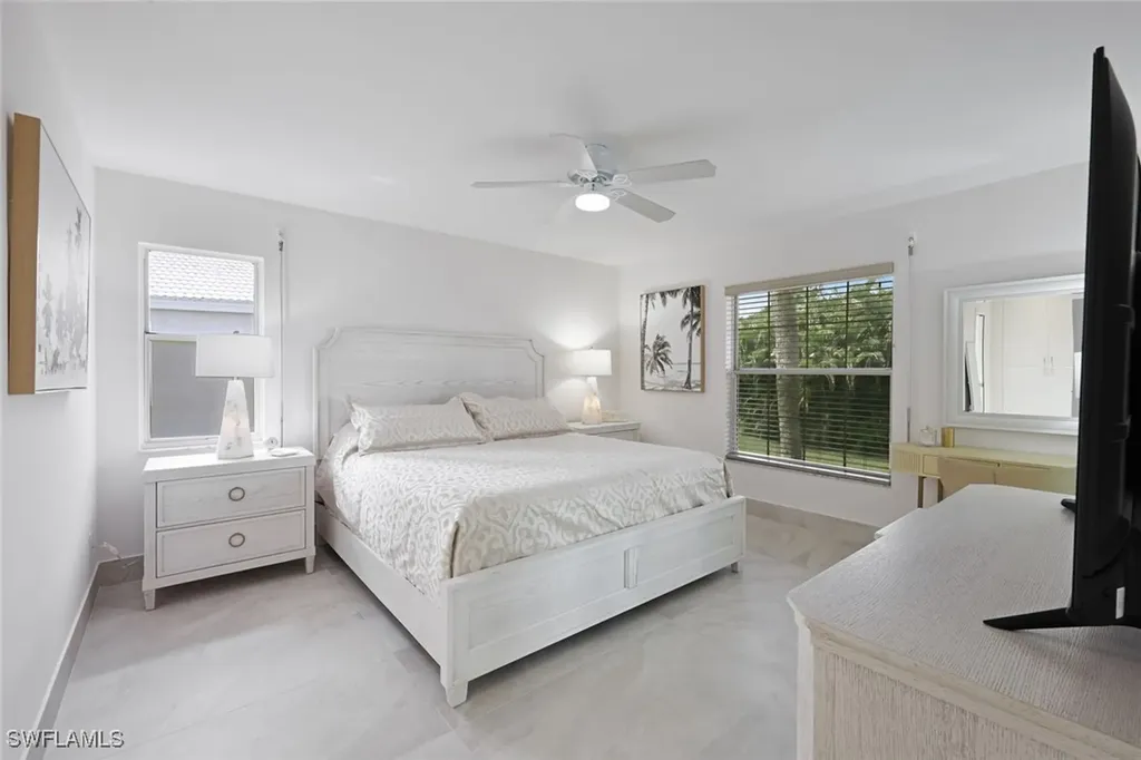 881 Gulf Pavilion Drive Naples FL 34108