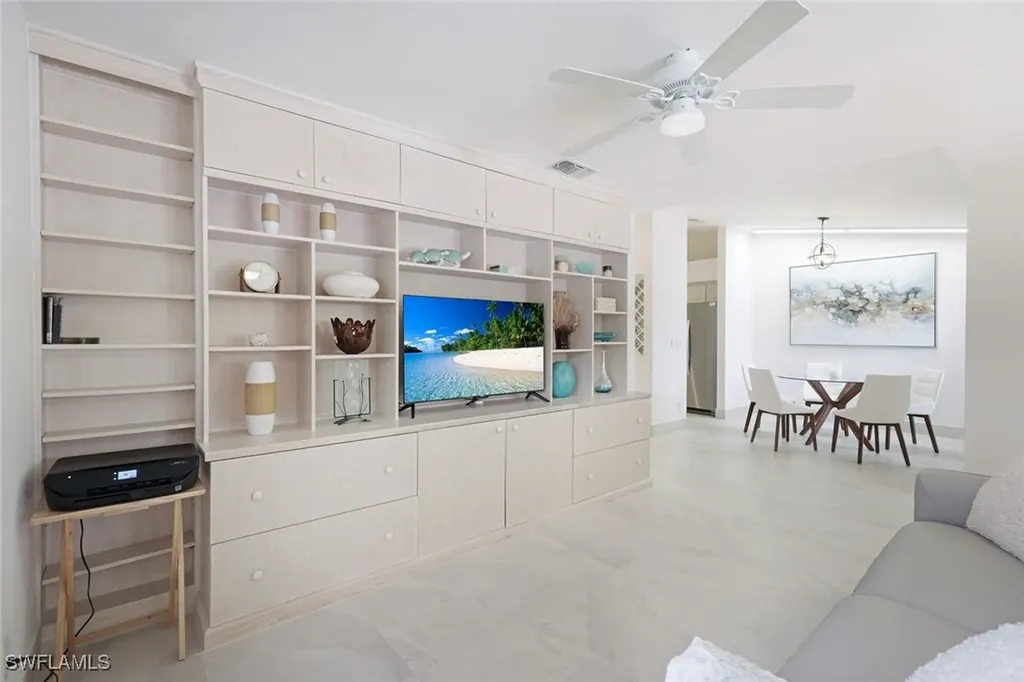 881 Gulf Pavilion Drive Naples FL 34108
