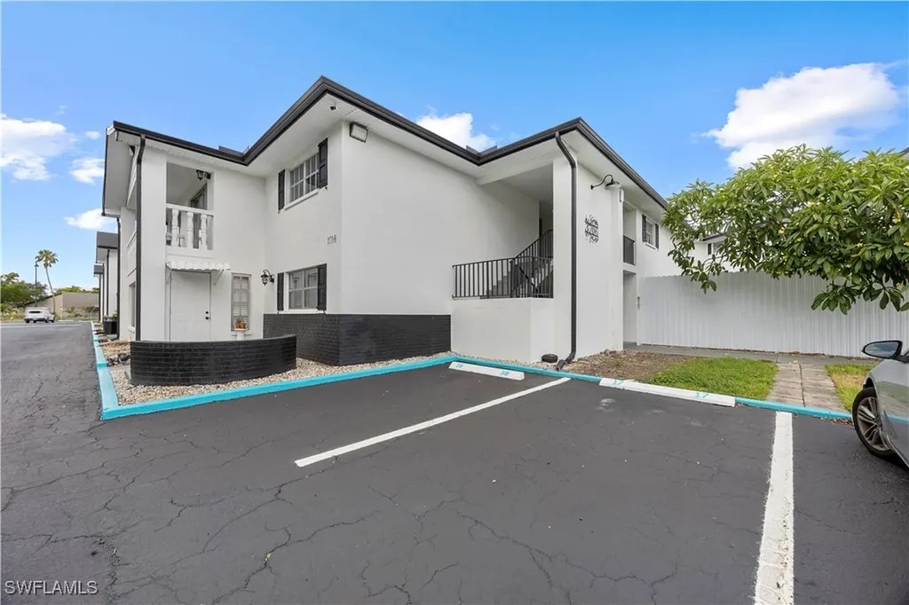 3706 Broadway Fort Myers FL 33901