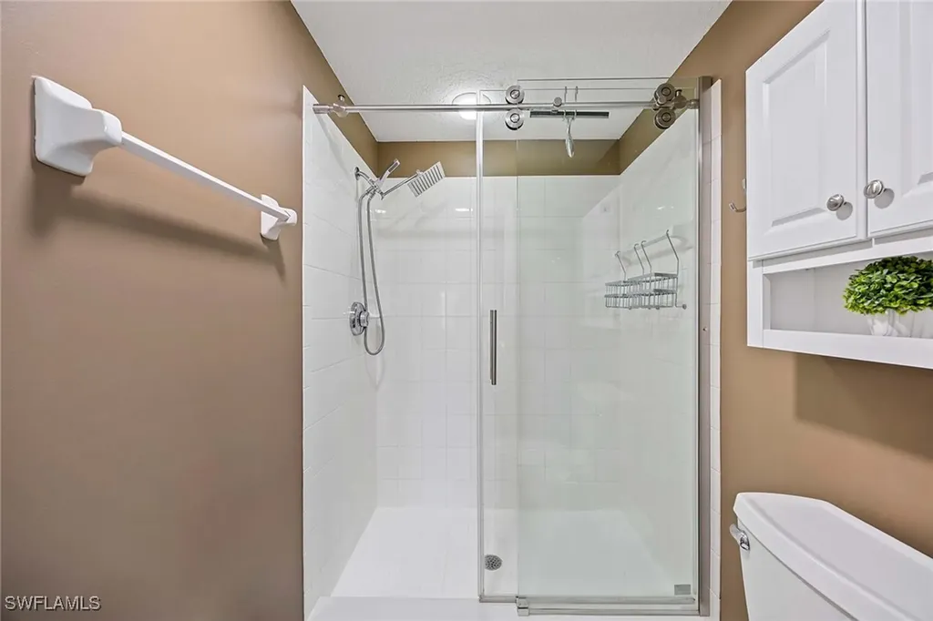 9060 Michael Circle Naples FL 34113