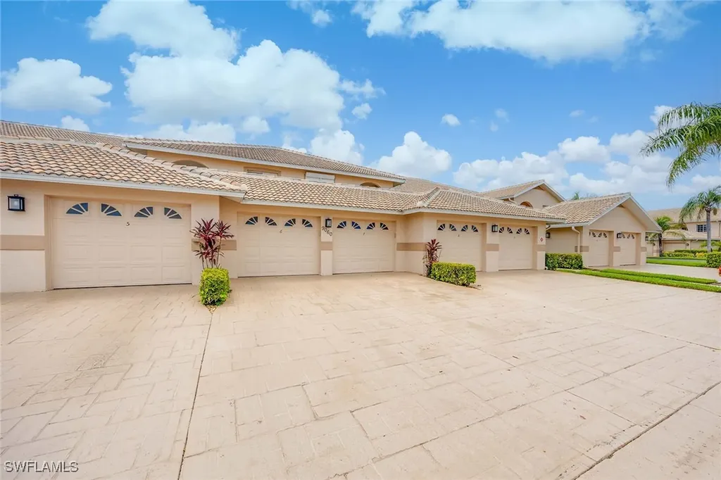 9060 Michael Circle Naples FL 34113