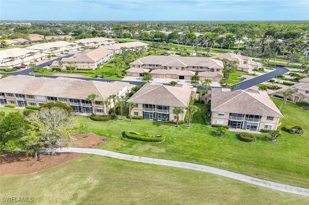 9060 Michael Circle Naples FL 34113