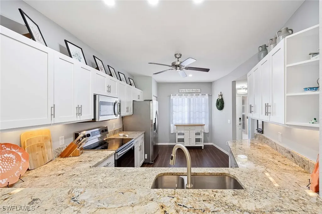 9060 Michael Circle Naples FL 34113
