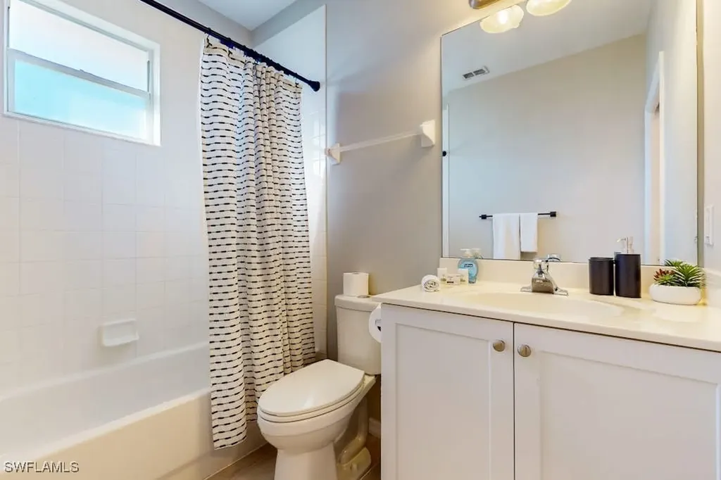 350 Robin Hood Circle Naples FL 34104