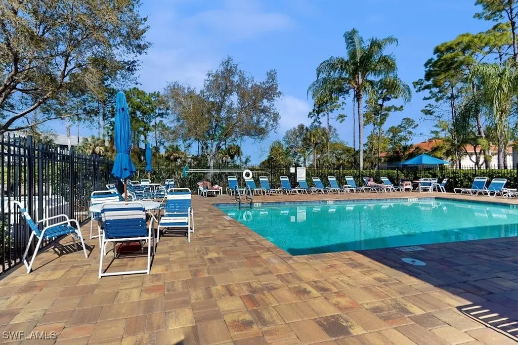 350 Robin Hood Circle Naples FL 34104
