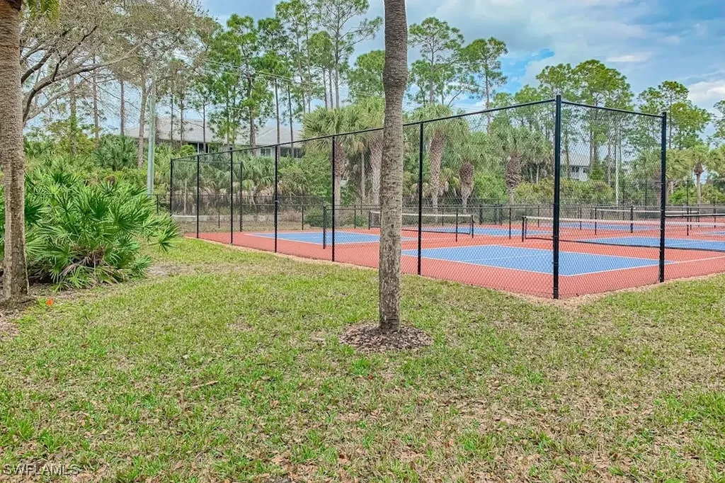350 Robin Hood Circle Naples FL 34104